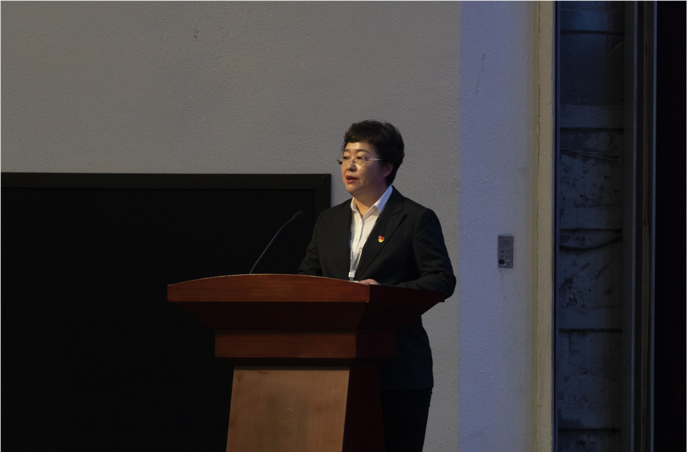 “襄盛舉 聚合力 創(chuàng)佳績(jī)”鞍勤集團(tuán)、溫泉集團(tuán)、公服集團(tuán)2022年表彰大會(huì)隆重舉行