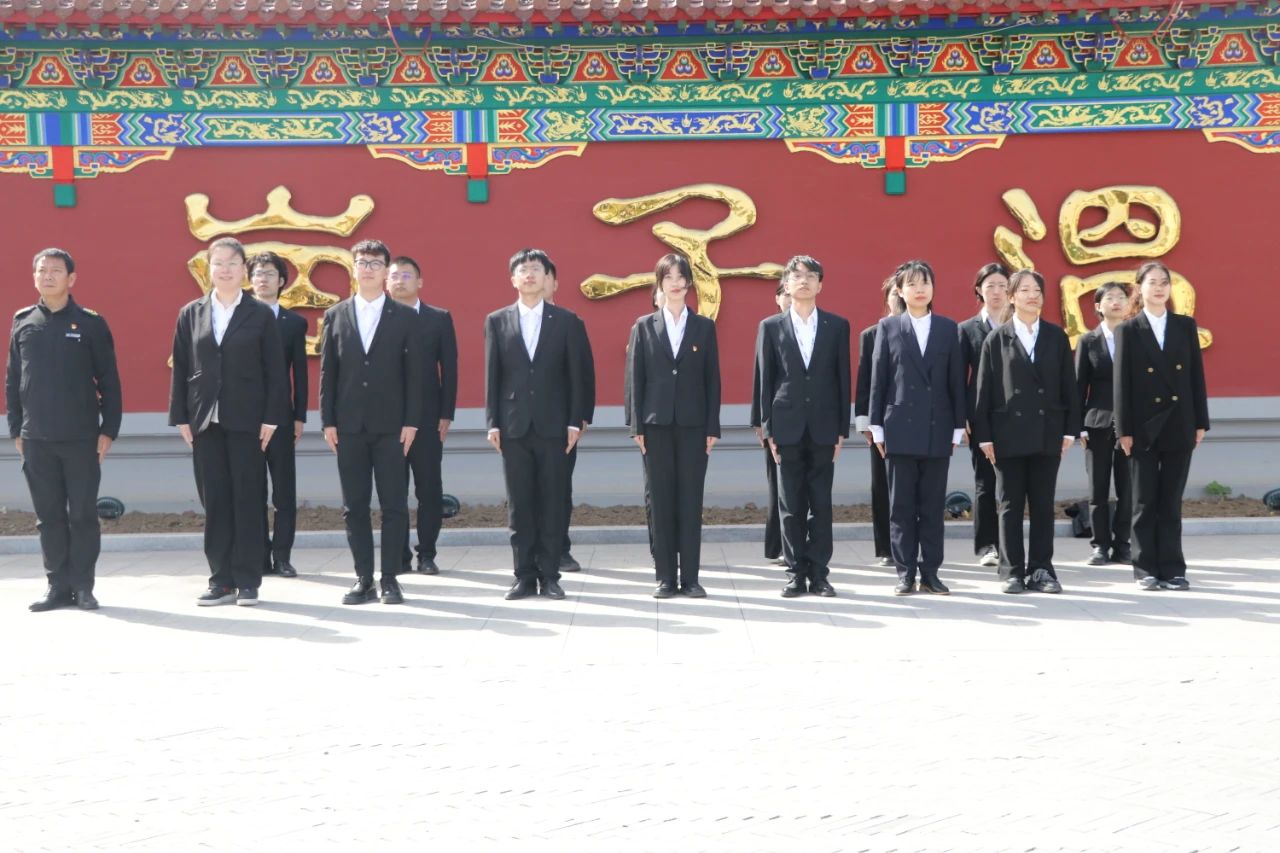 開(kāi)啟新視野，展望新征程——鞍勤集團(tuán)、溫泉集團(tuán)、公服集團(tuán)新生階段性培訓(xùn)結(jié)束