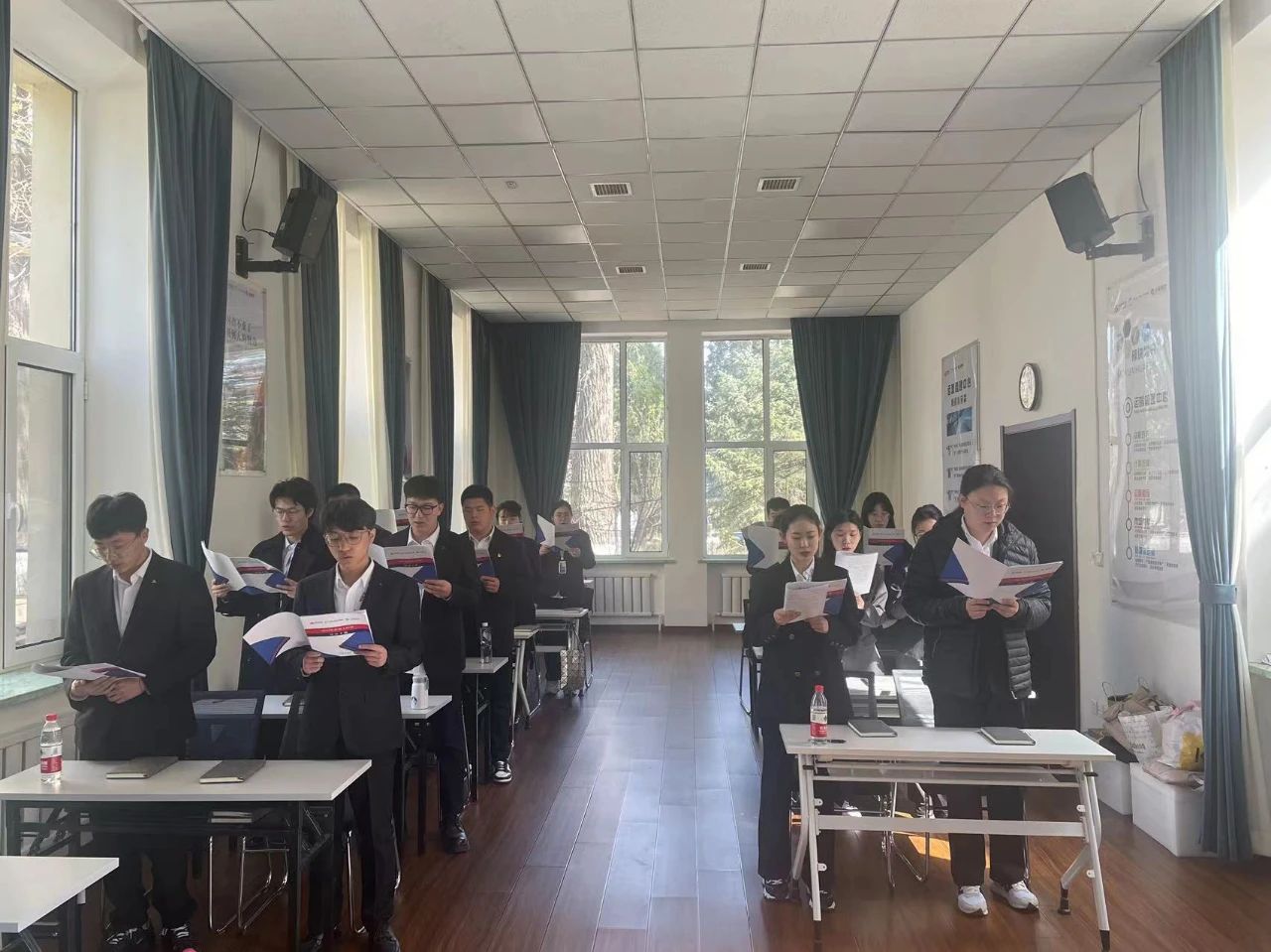 學(xué)習(xí)新知識(shí)，感悟新內(nèi)涵——鞍勤集團(tuán)、溫泉集團(tuán)、公服集團(tuán)新生培訓(xùn)迎來(lái)階段性成果